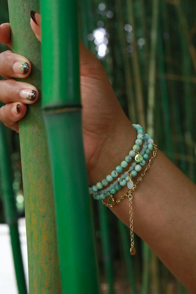 Pearl silver green gemstone handmade beaded bracelet at ?1250 | Azilaa